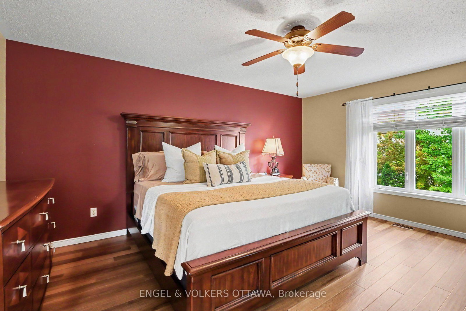 55 Hathaway Drive • Ottawa, ON photo 12