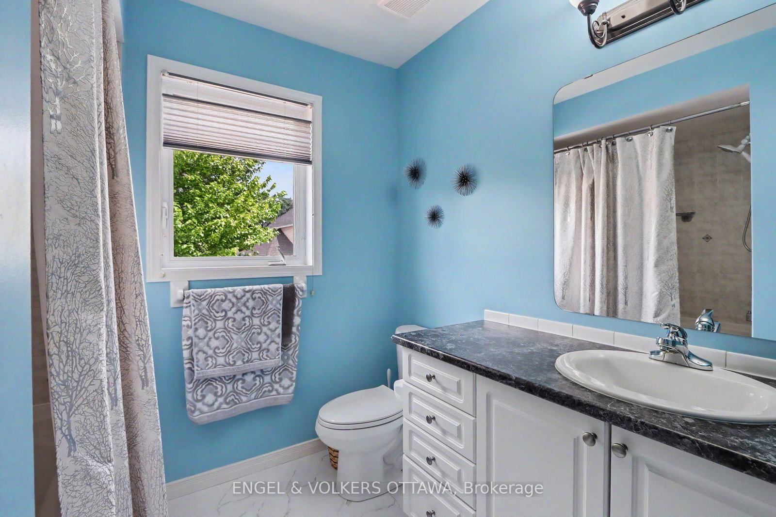 55 Hathaway Drive • Ottawa, ON photo 13