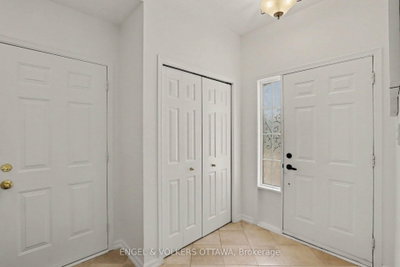 55 Hathaway Drive • Ottawa, ON photo 3