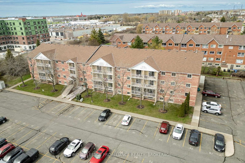 313 - 310 Kingsdale Avenue