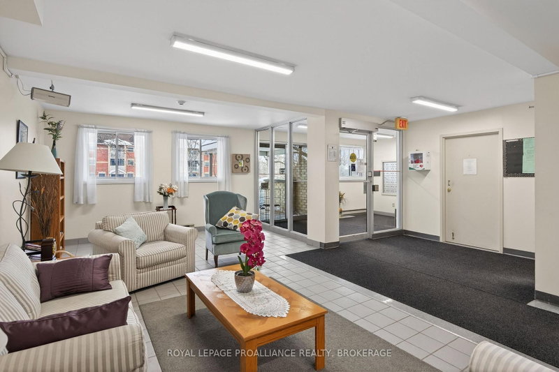 313 - 310 Kingsdale Avenue