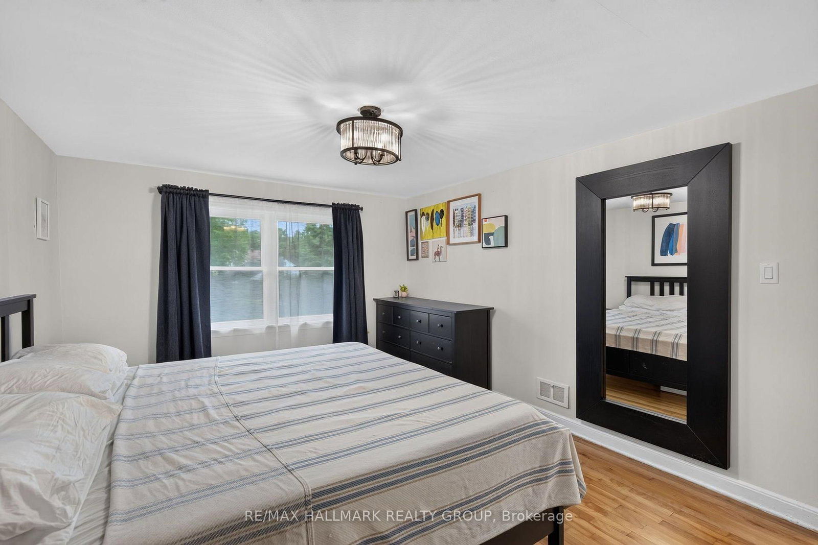 2110 Blossom Drive • Ottawa, ON photo 20