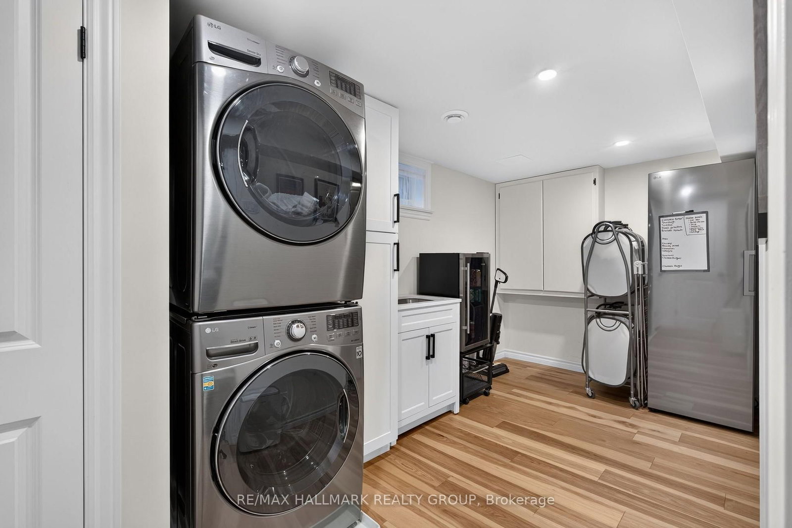 2110 Blossom Drive • Ottawa, ON photo 32