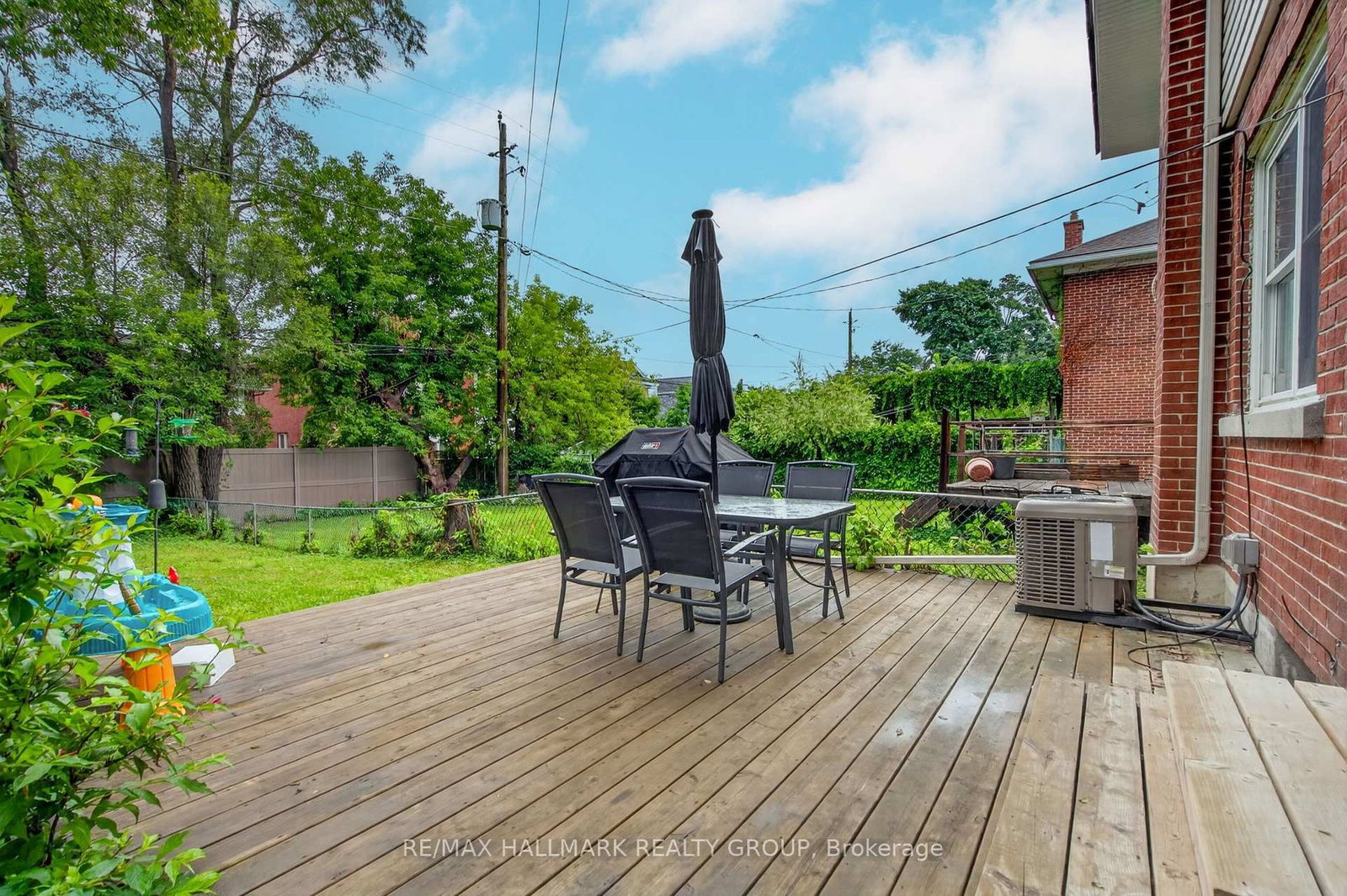 2110 Blossom Drive • Ottawa, ON photo 35
