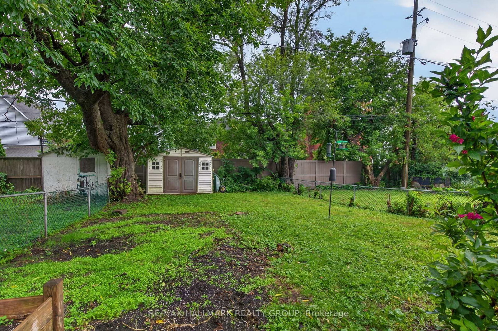 2110 Blossom Drive • Ottawa, ON photo 36