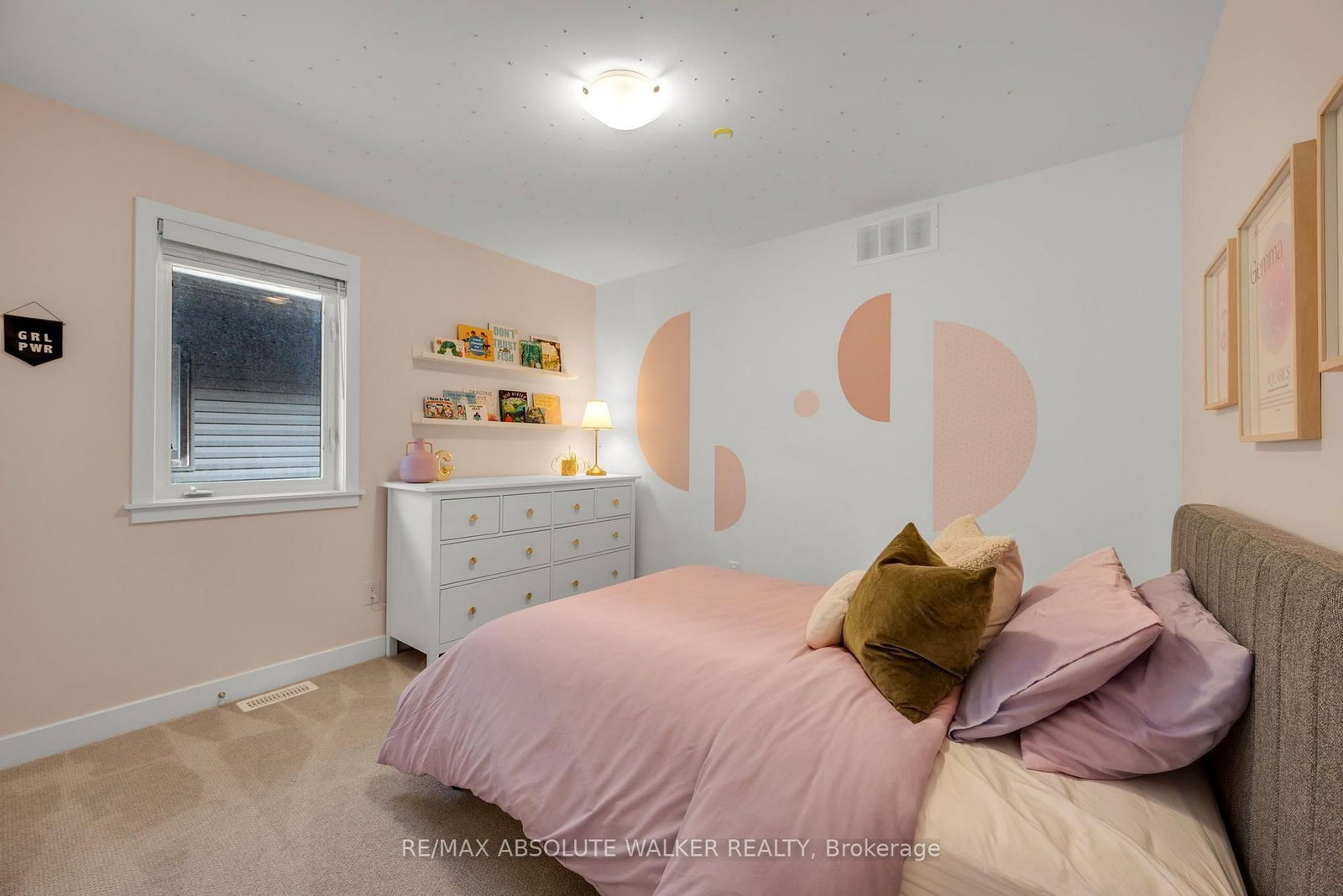 104 Heirloom Street • Ottawa, ON photo 25