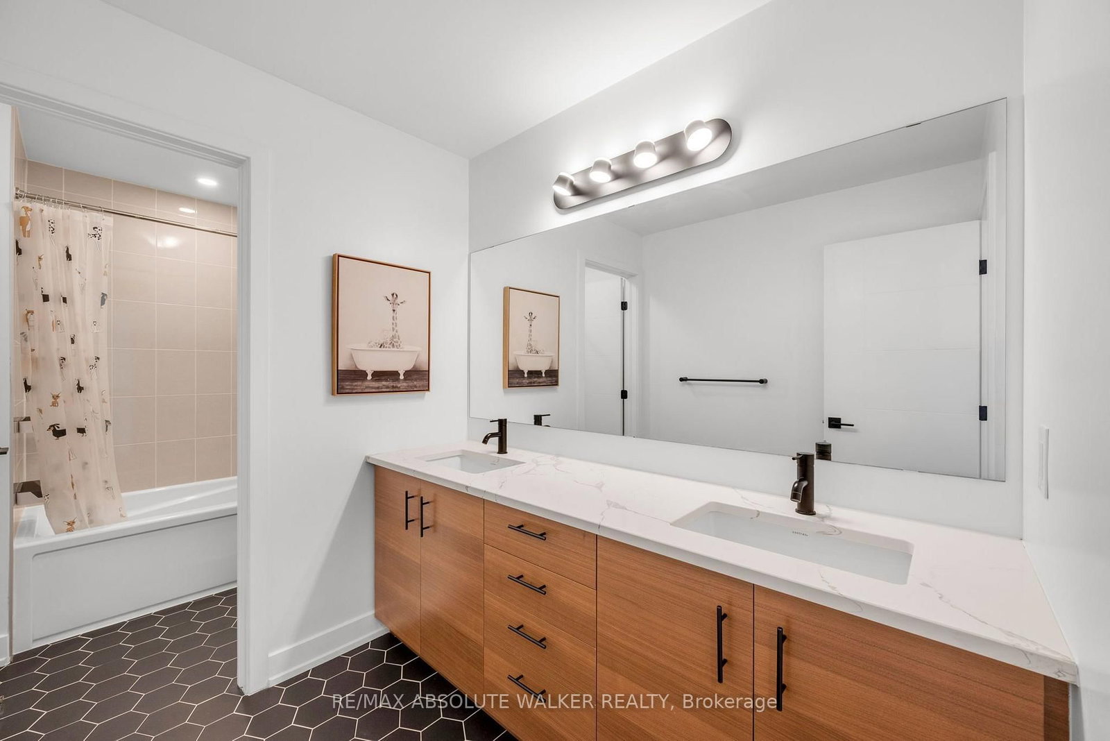 104 Heirloom Street • Ottawa, ON photo 26