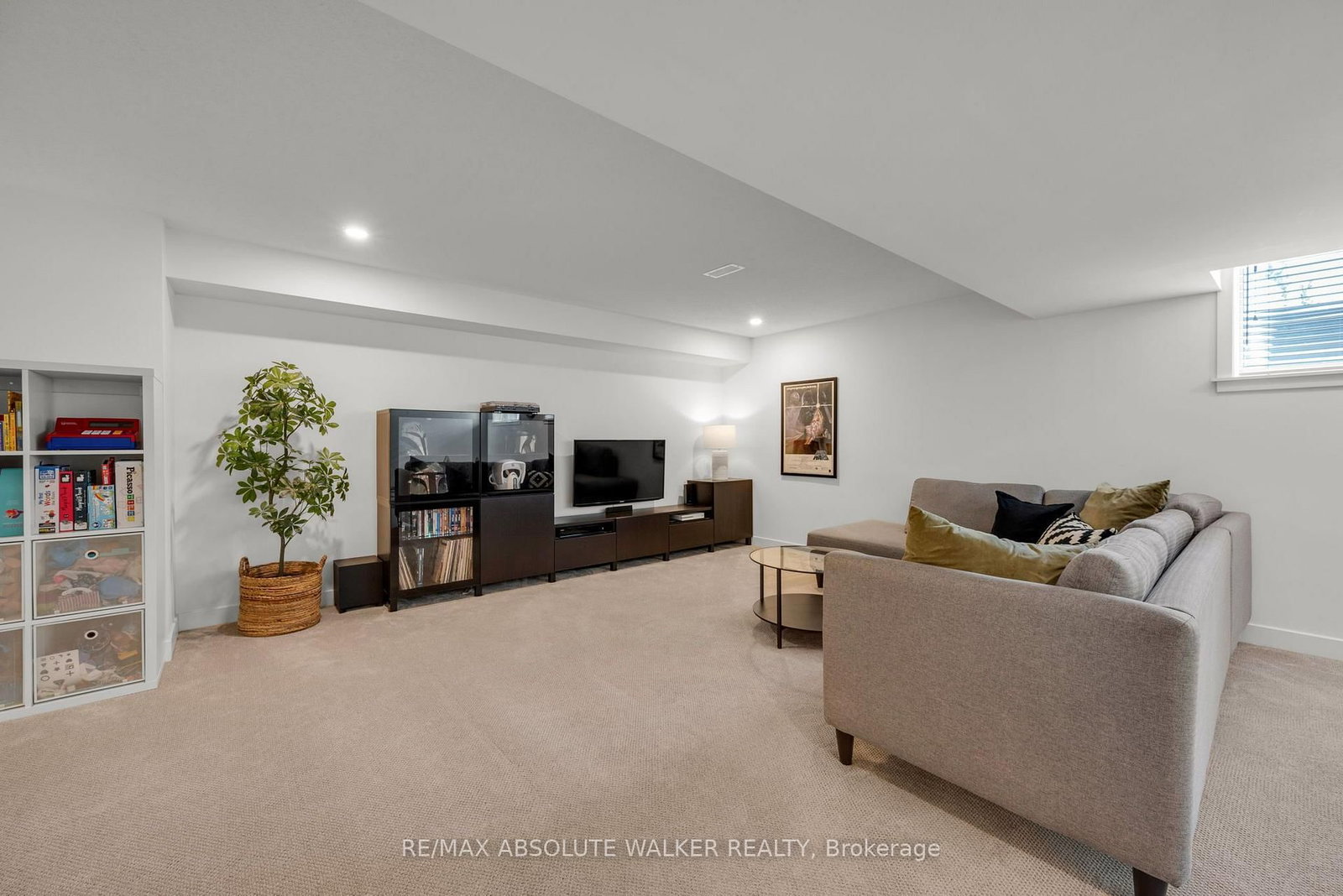 104 Heirloom Street • Ottawa, ON photo 27