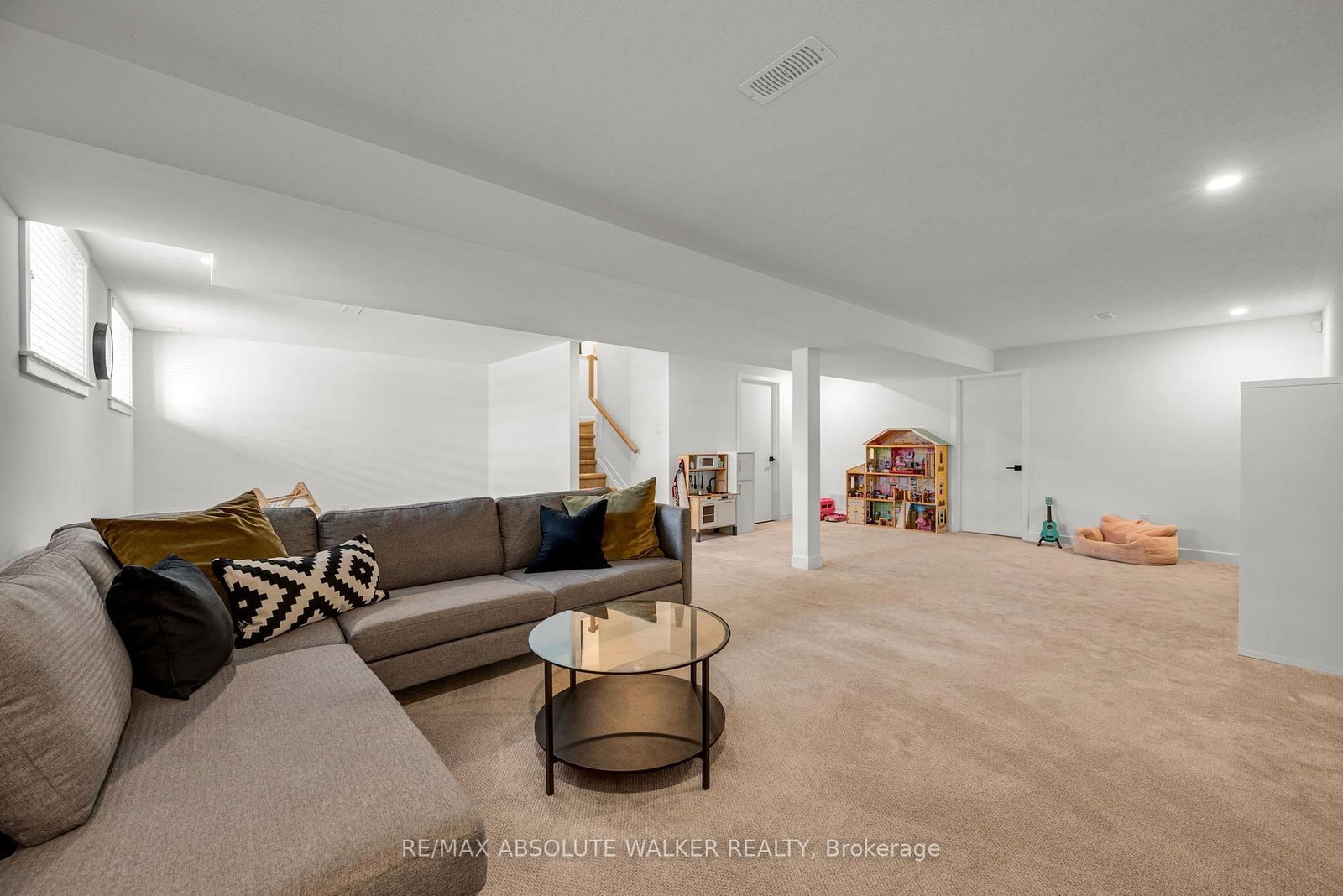 104 Heirloom Street • Ottawa, ON photo 29