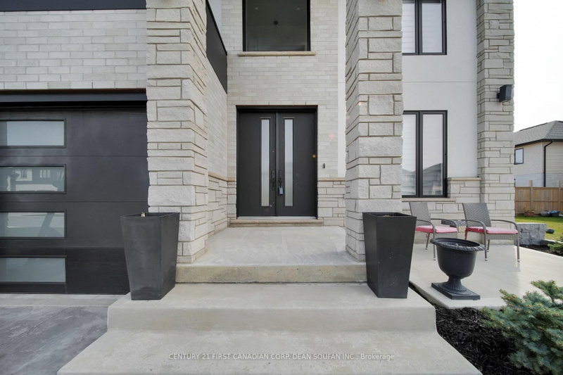 3475 Brushland Crescent