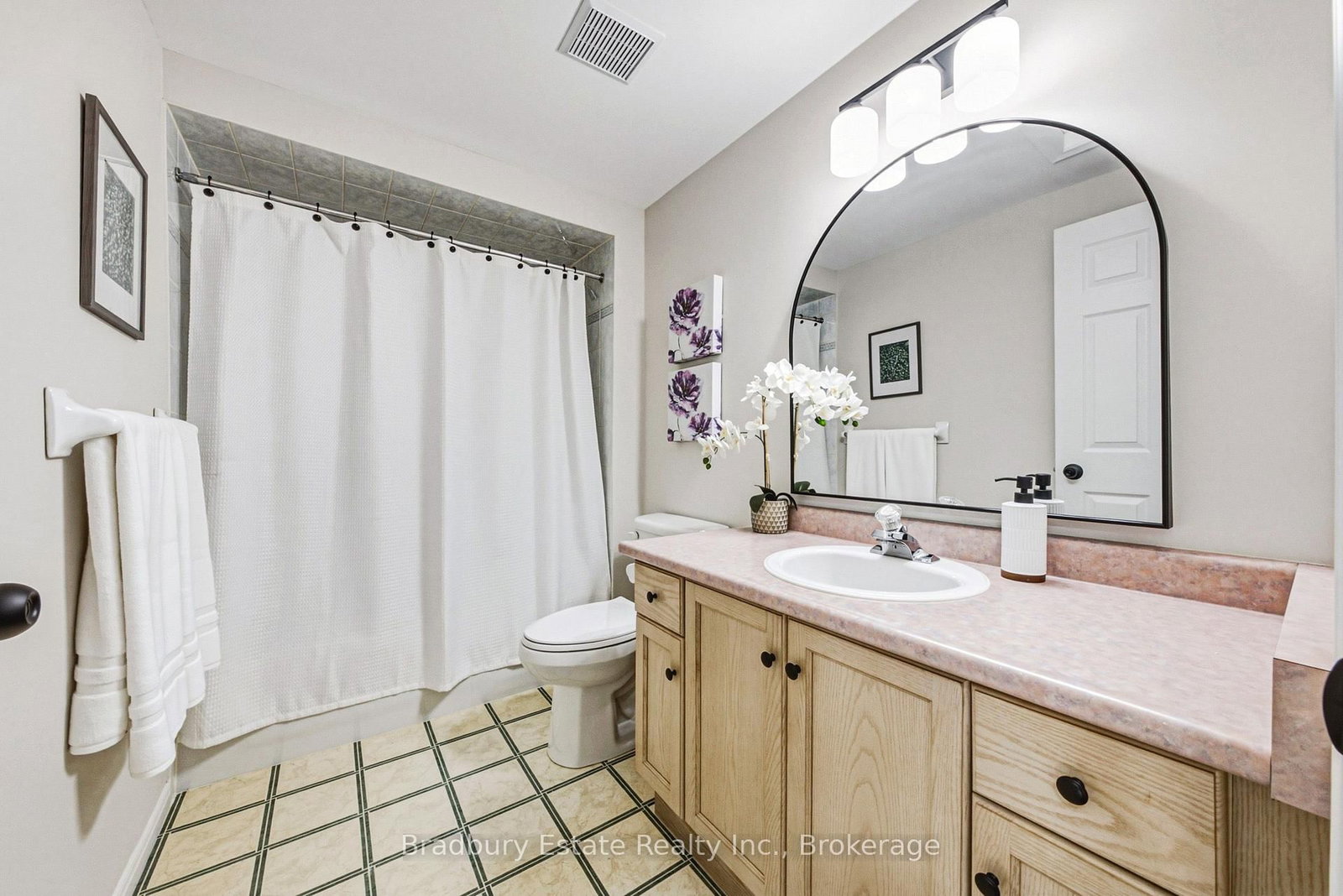 20 Kitty Murray Lane • #23 • Hamilton, ON photo 19