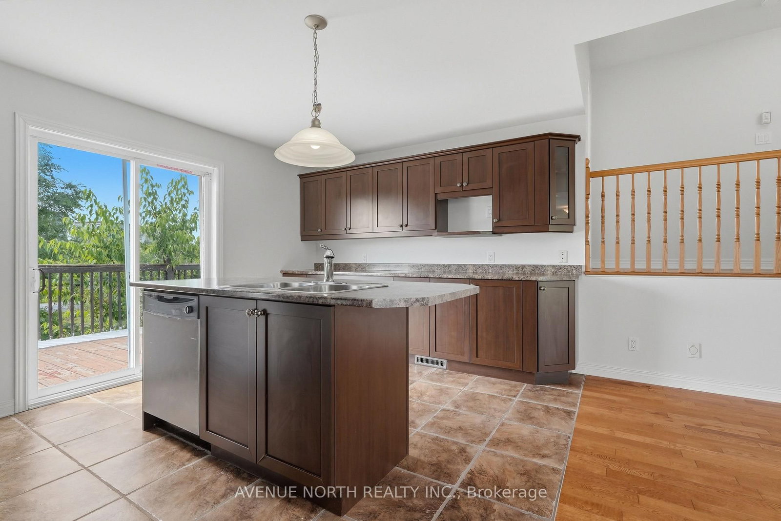 2101 Catherine Street • Clarence-Rockland, ON photo 16