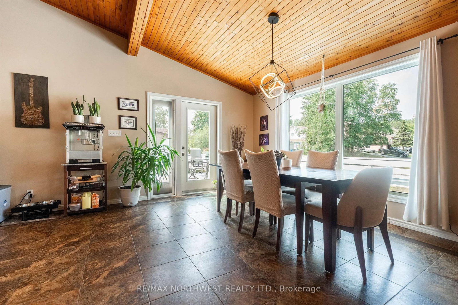 29 Amethyst Street • Kenora, ON photo 16