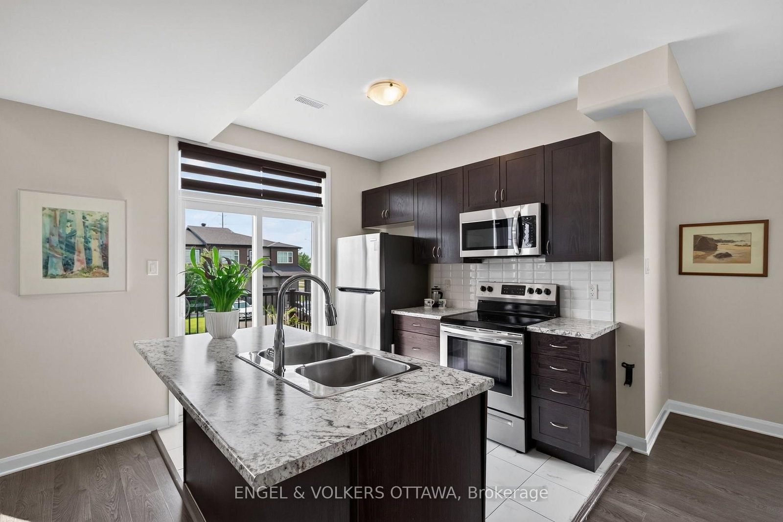 547 Clemency Crescent • Ottawa, ON photo 12
