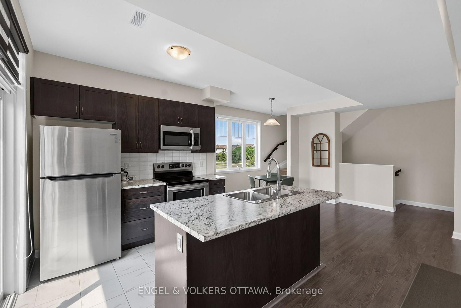 547 Clemency Crescent • Ottawa, ON photo 13