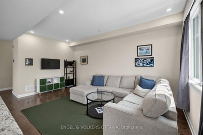 547 Clemency Crescent • Ottawa, ON photo 8