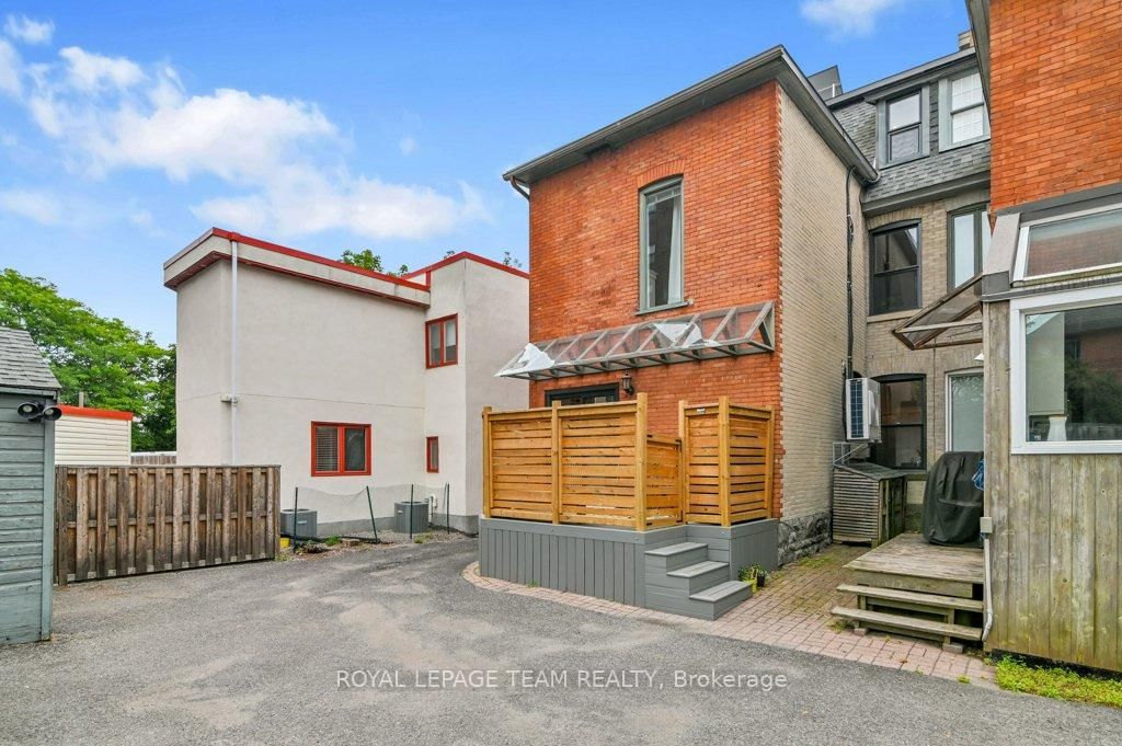 7 Third Avenue • Ottawa, ON photo 36