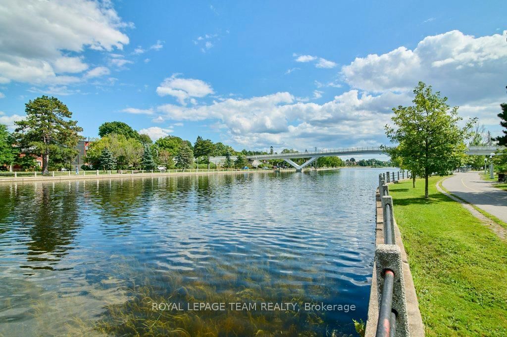 7 Third Avenue • Ottawa, ON photo 38
