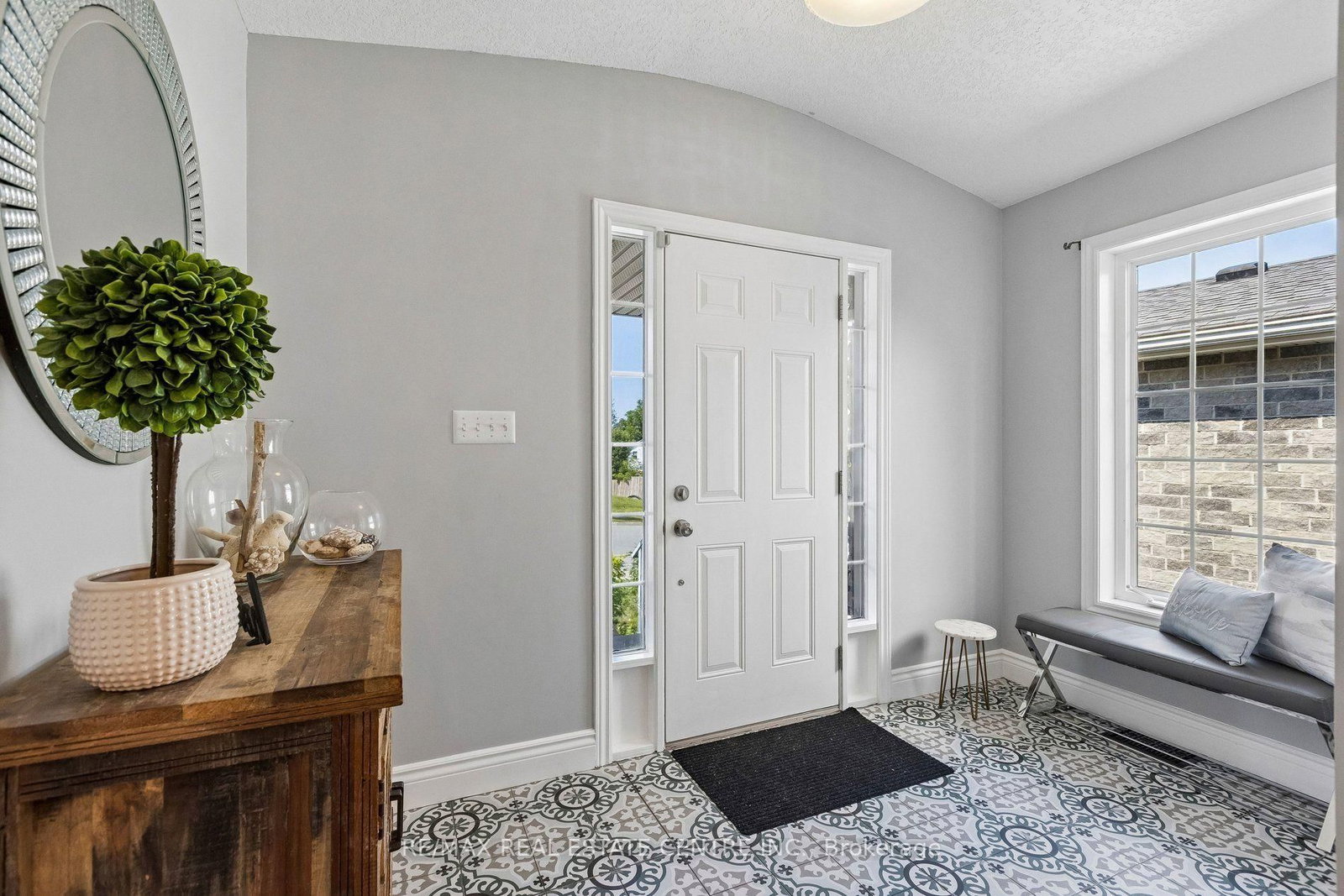 108 Sammon Drive • Guelph/Eramosa, ON photo 3