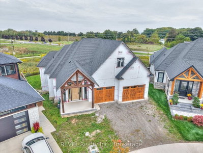 62 BERGENSTEIN Crescent