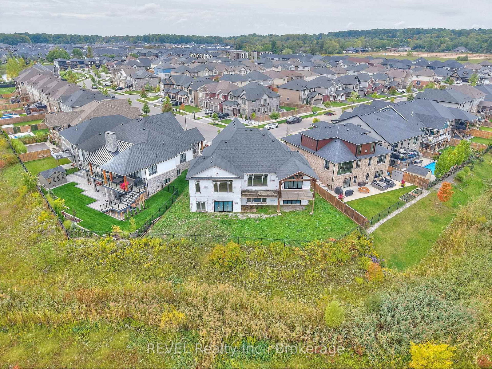62 BERGENSTEIN Crescent • Pelham, ON photo 10