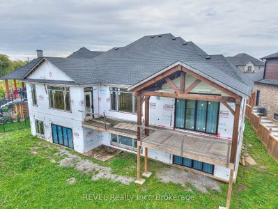 62 BERGENSTEIN Crescent • Pelham, ON photo 9