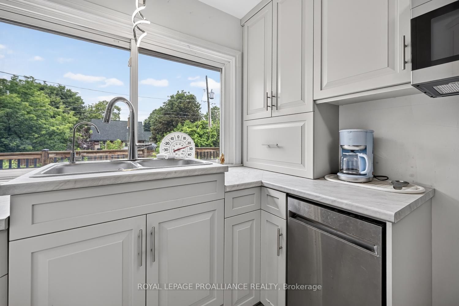 40 Aldershot Avenue • Brockville, ON photo 10