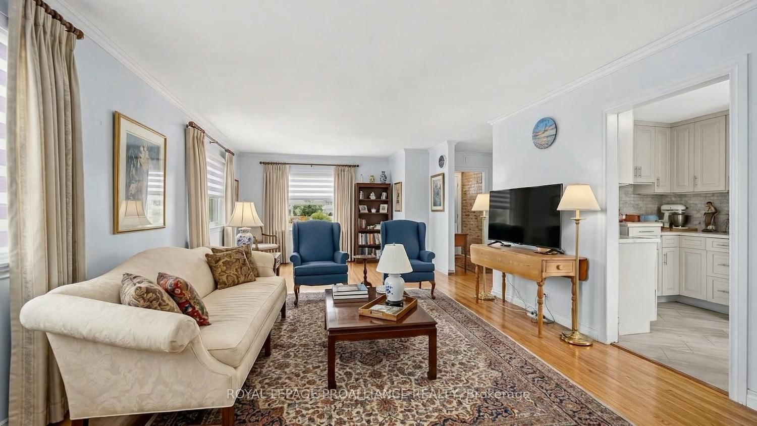 Listing Image 7