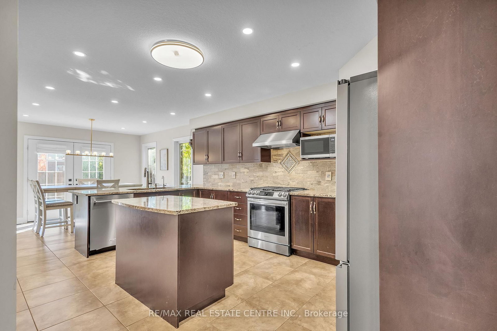237 Goodwin Drive • Guelph, ON photo 11