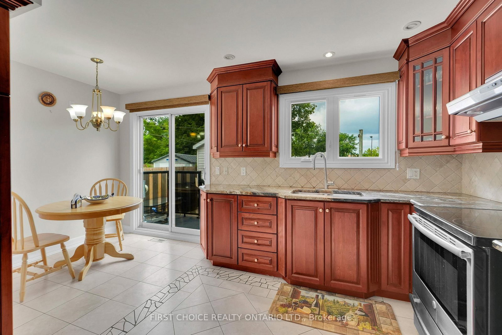 1442 Claymor Avenue • Ottawa, ON photo 13