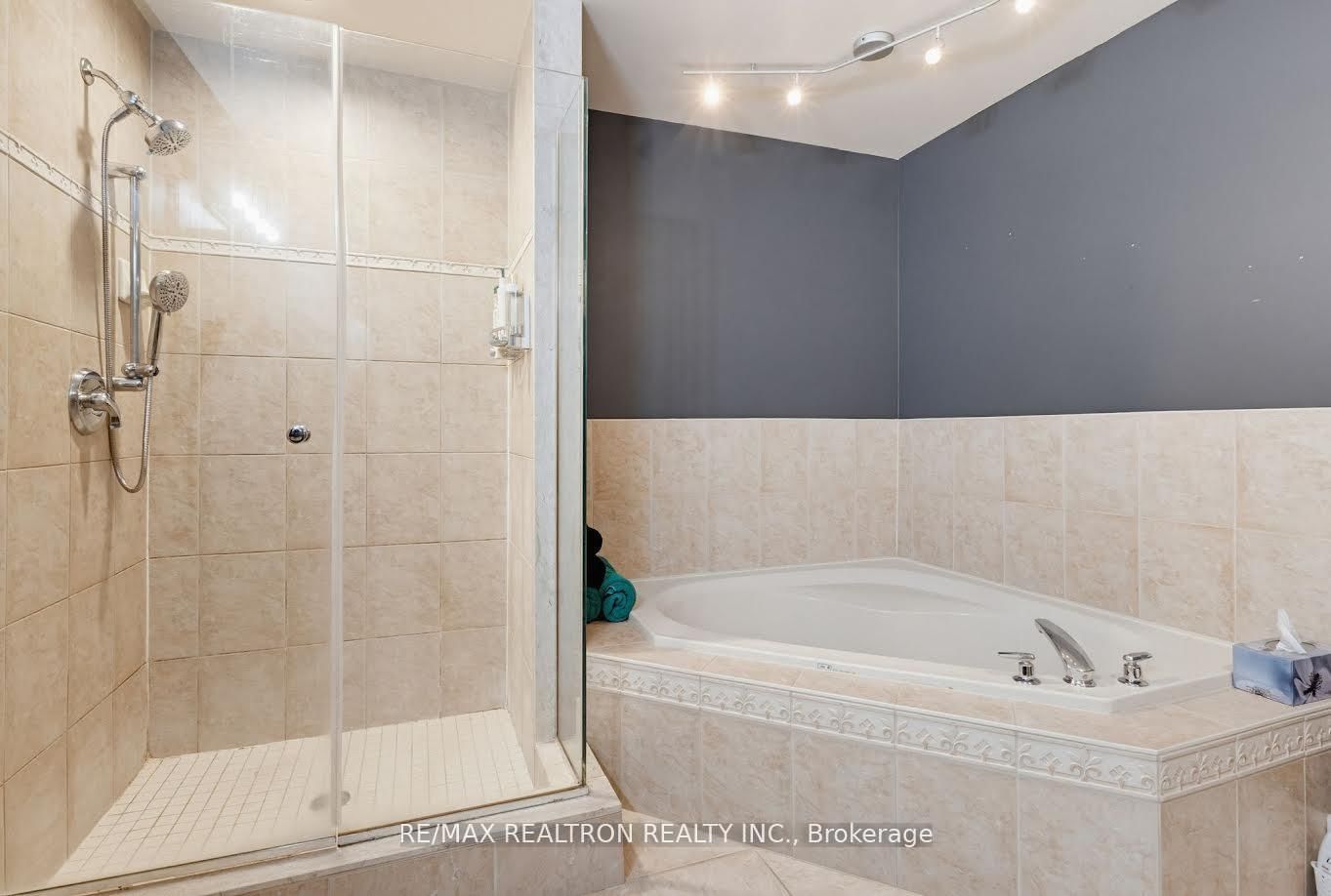 81 Valridge Drive • #35 • Hamilton, ON photo 10