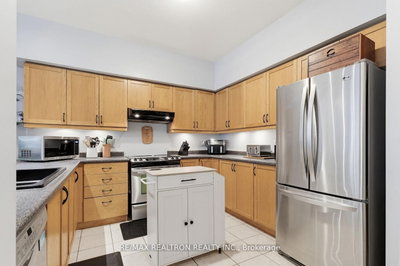 81 Valridge Drive • #35 • Hamilton, ON photo 4