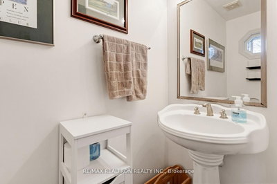 81 Valridge Drive • #35 • Hamilton, ON photo 6