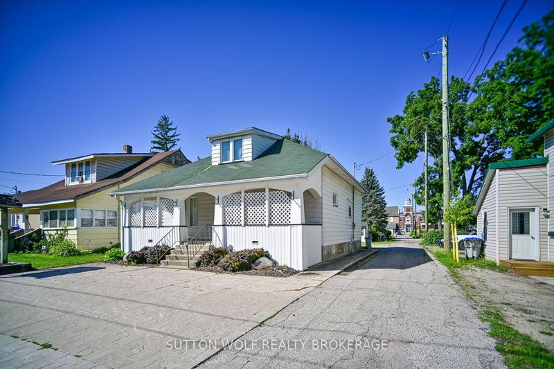 40 Caradoc Street N