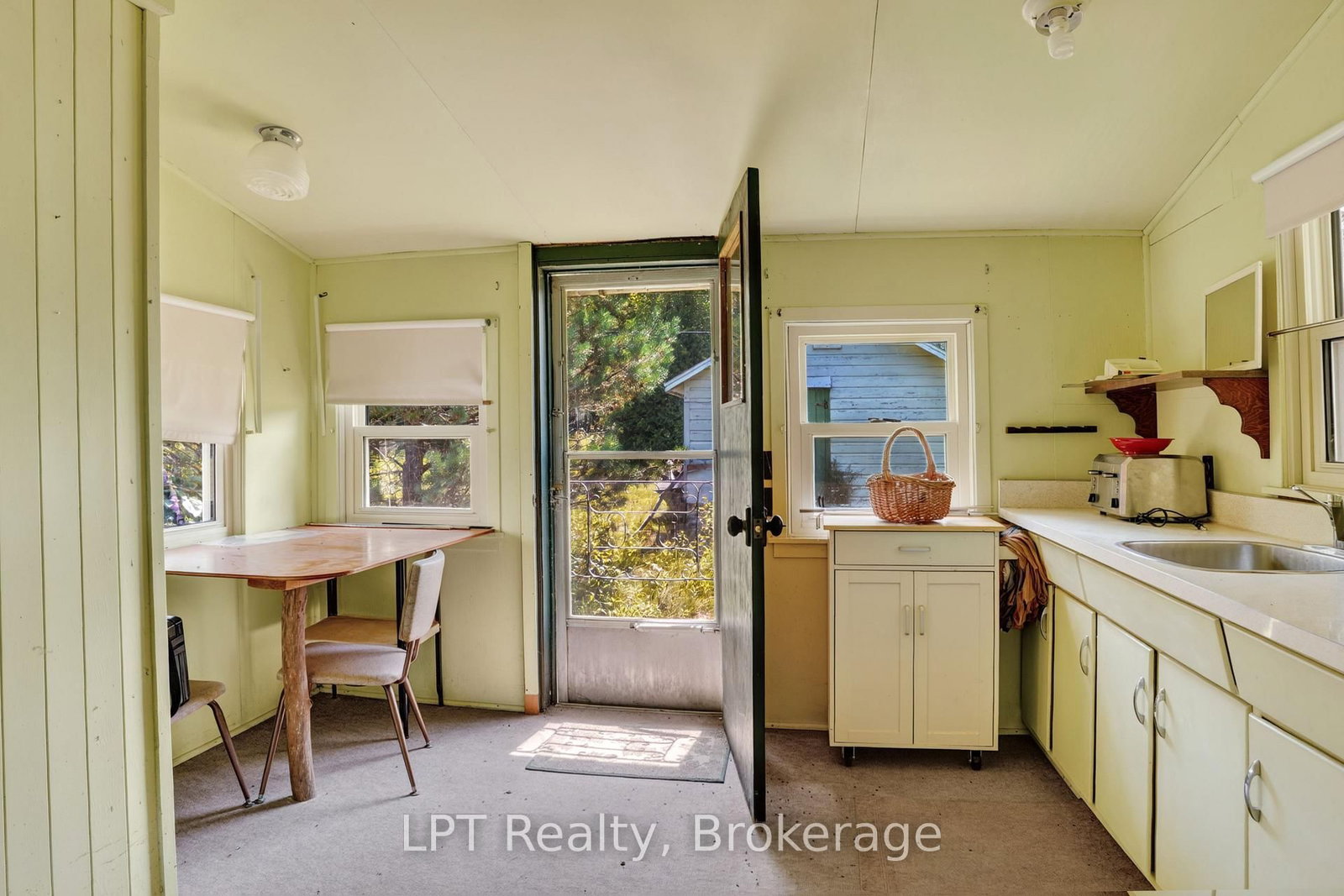 Listing Image 7