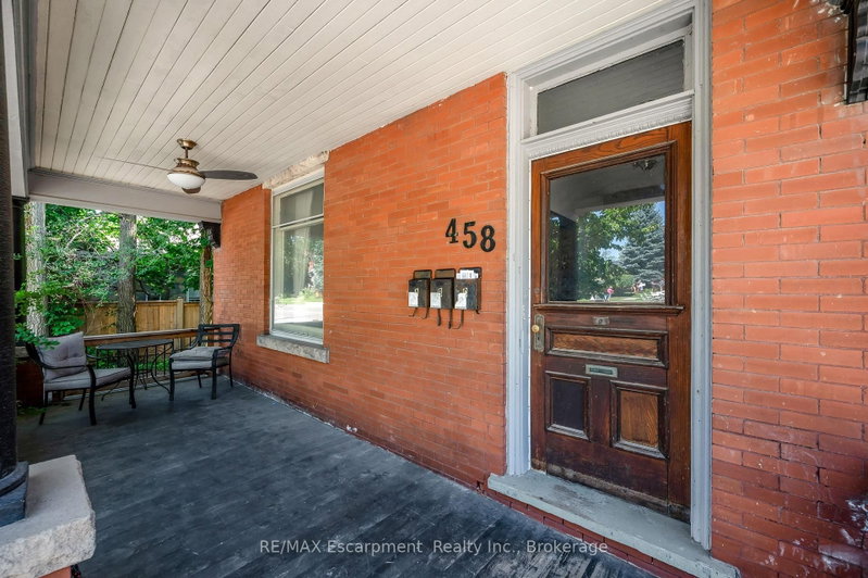 458 Woolwich Street