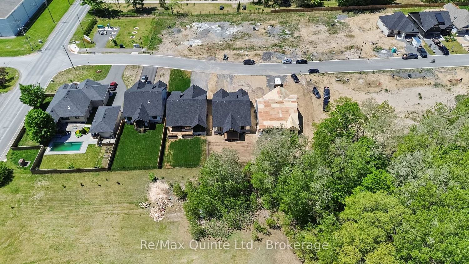 Listing Image 9