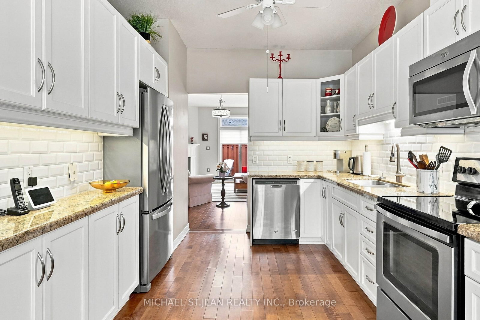 Listing Image 16