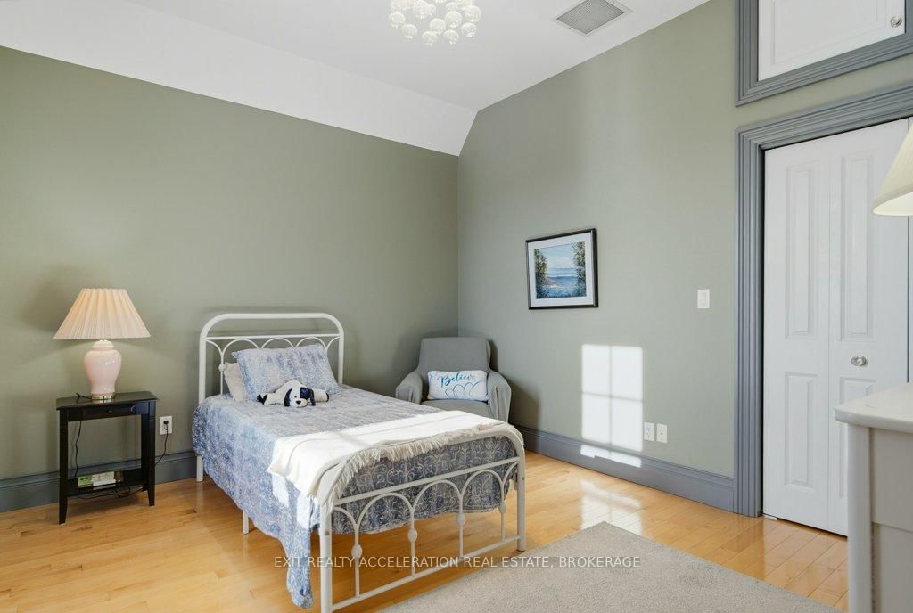 232 Dundas Street W • Greater Napanee, ON photo 29