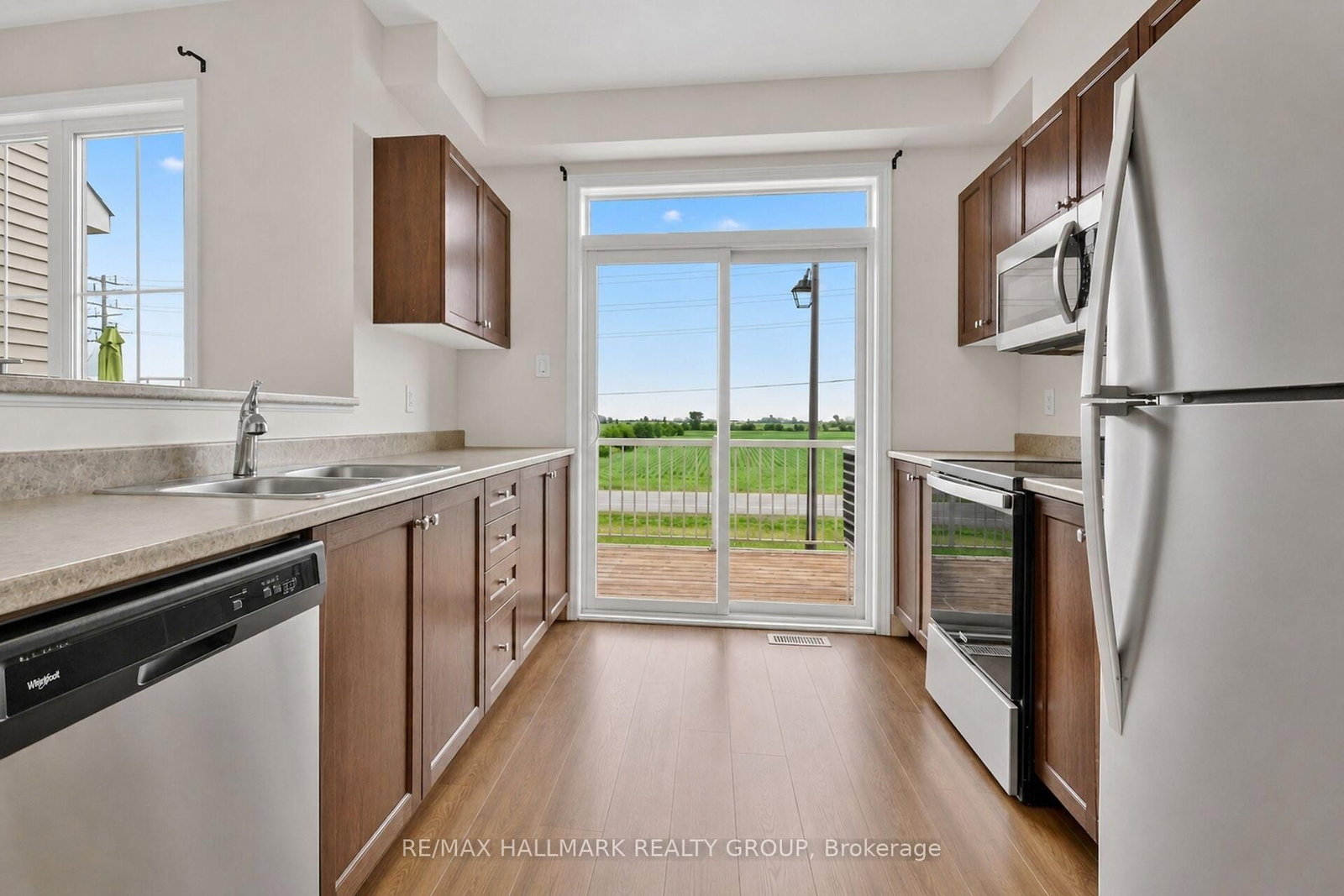 235 Hibernian Walk • Ottawa, ON photo 13