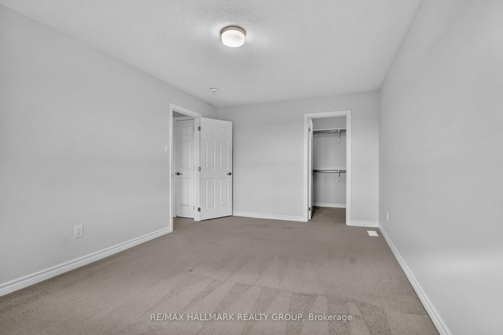 235 Hibernian Walk • Ottawa, ON photo 18