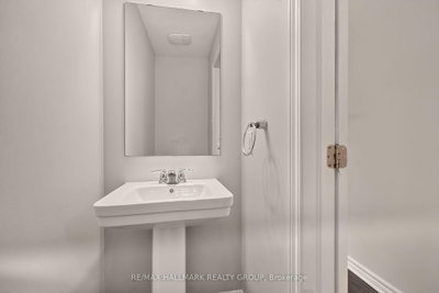 235 Hibernian Walk • Ottawa, ON photo 9