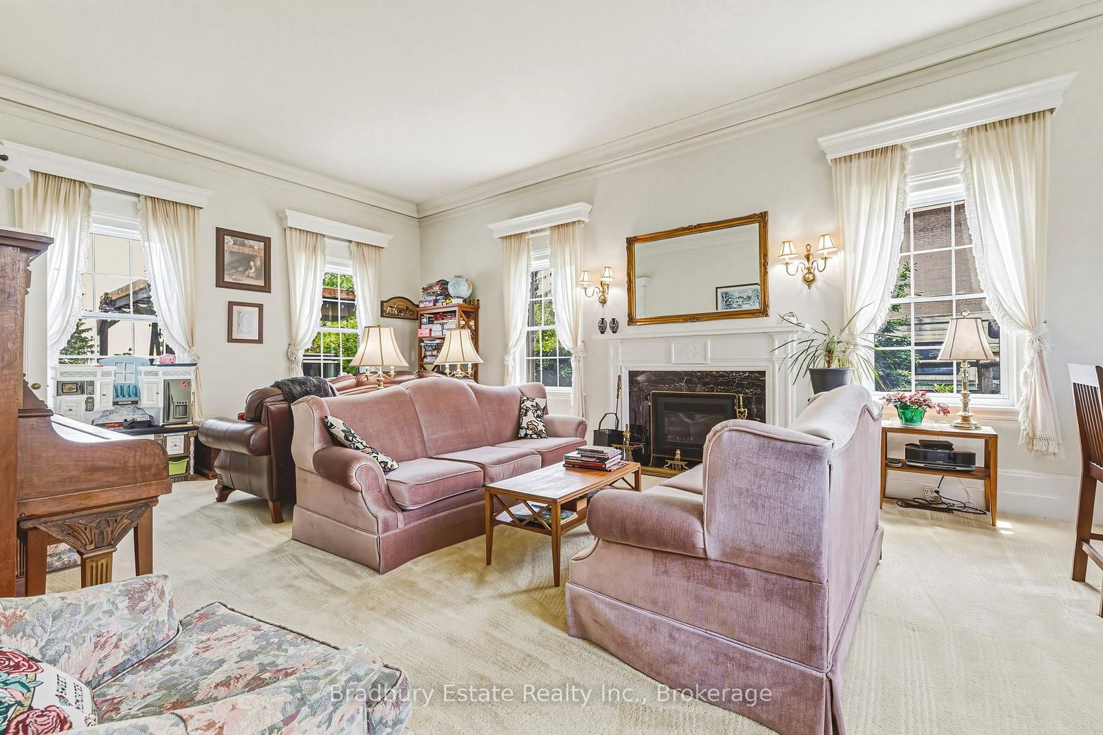 Listing Image 7
