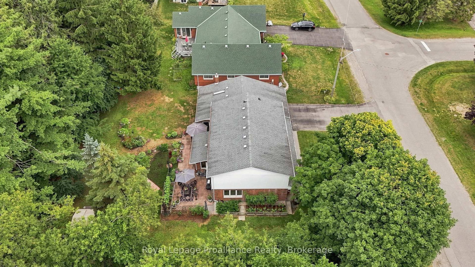 6 Mohawk Avenue • Brighton, ON photo 42