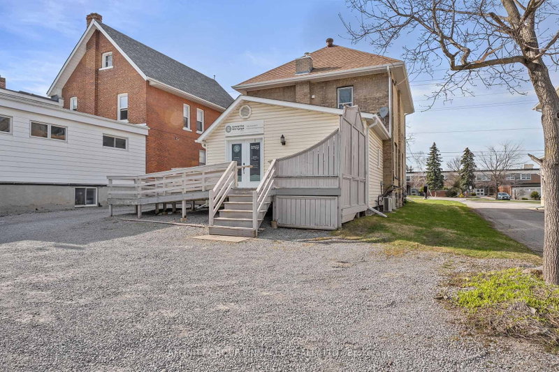 255 Kent St W photo 4