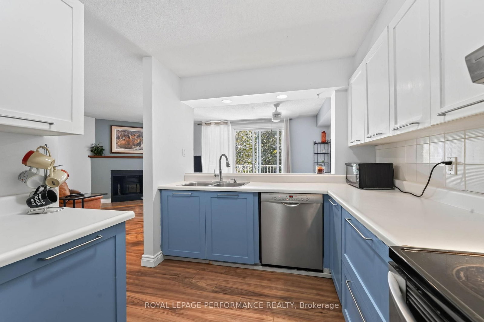 1589 St Bernard Street • #502 • Ottawa, ON photo 16