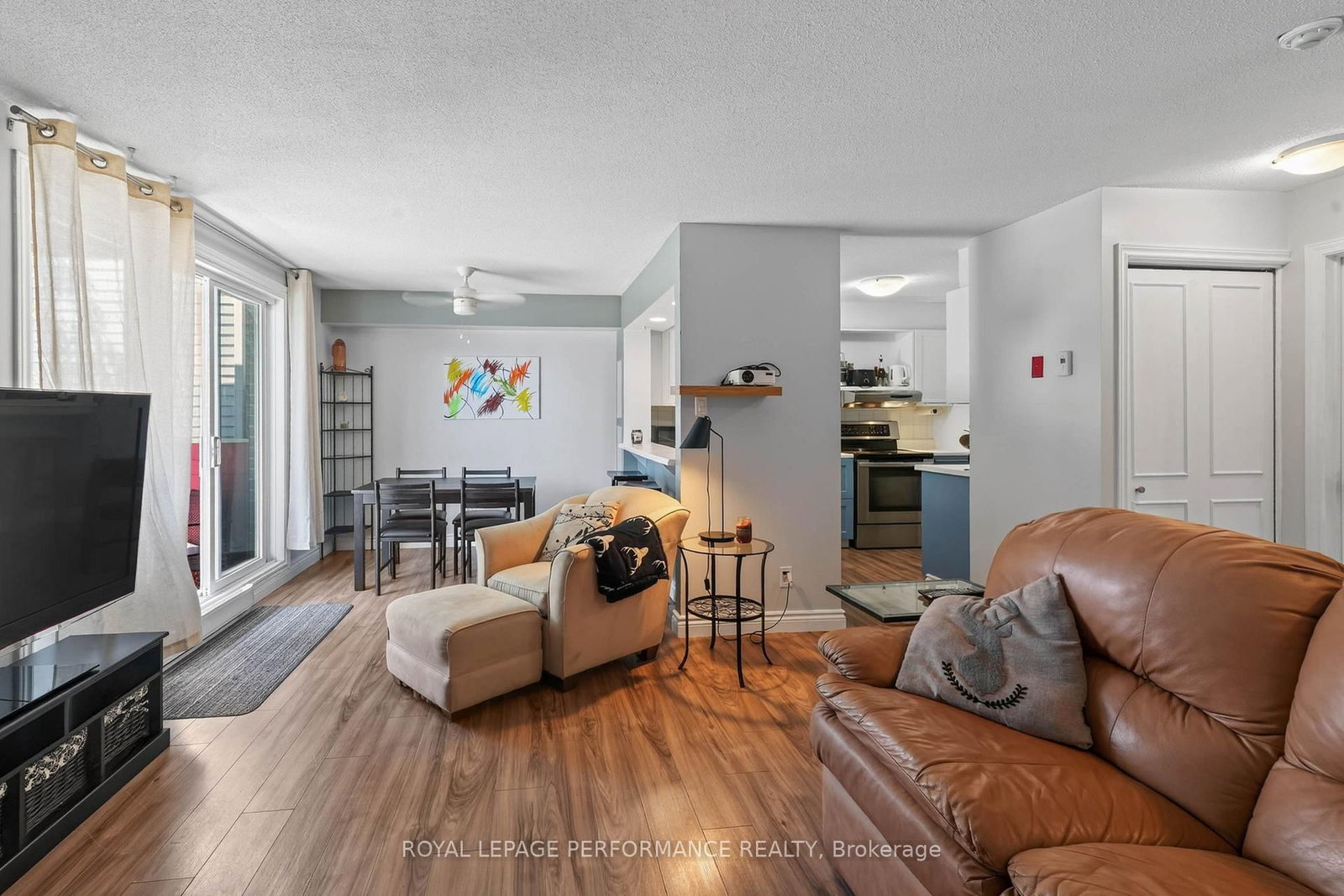 1589 St Bernard Street • #502 • Ottawa, ON photo 5