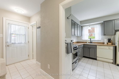 36 Kawartha Drive • Kawartha Lakes, ON photo 4