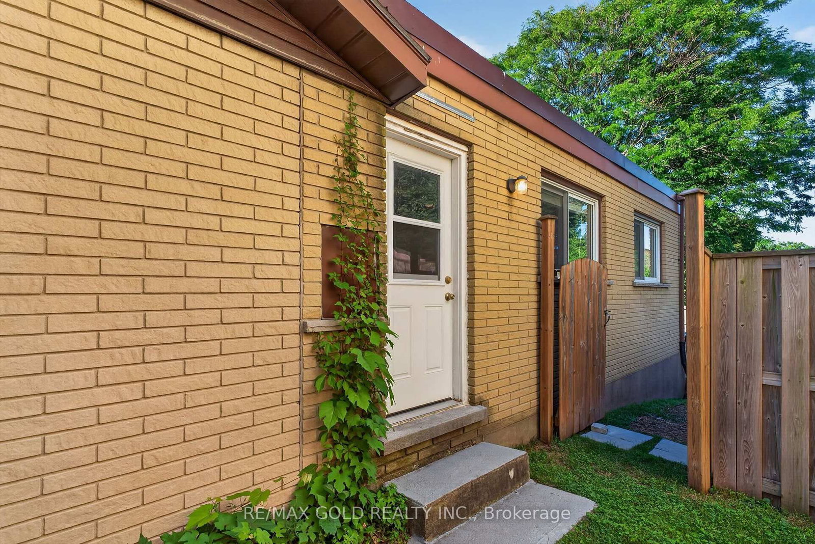 16 Monterey Road • Kitchener, ON photo 42