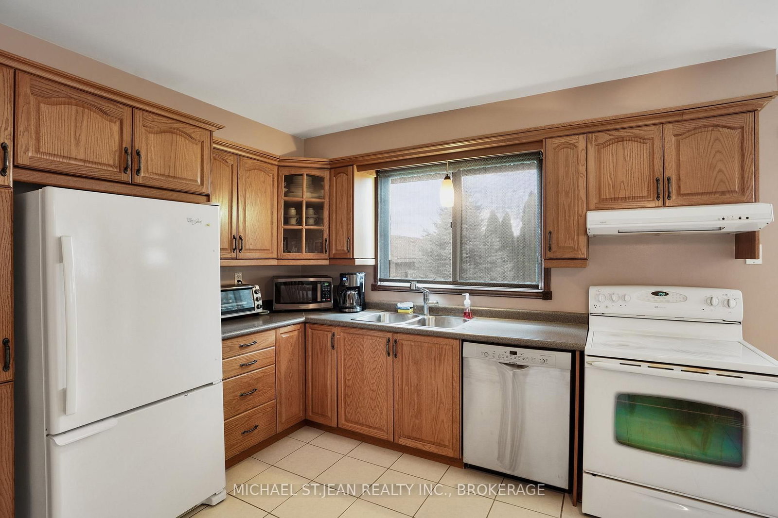 72 Eastbury Drive • Hamilton, ON photo 13